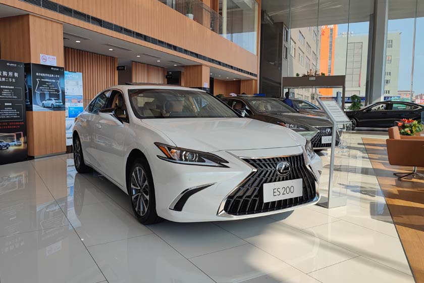 询问底价0637.89万起雷克萨斯 es300h询问底价0642.