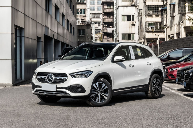 梅赛德斯-奔驰    2022款 改款 gla 200换代清库/30公里/北京23.